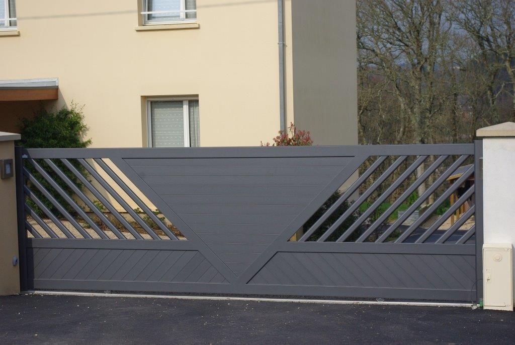 Pose de portail en Aluminium dans le Finsitère Pose de portail en Aluminium dans le Finsitère